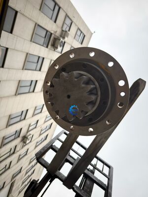 K1038203 130426-00010 130426-00010A SWING GEARBOX SWING DEVICE FOR DX225LCA